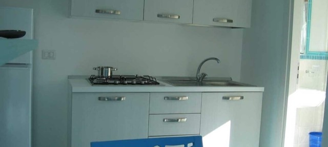 Studio apartment with bathroom with sea view on the tourist port of Pisciotta in Pisciotta