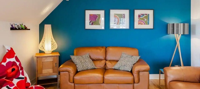 Stunning City Centre Penthouse Apartment, with FREE Parking! in Edinburgh