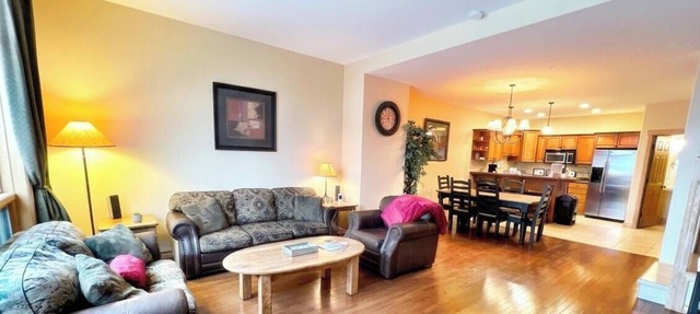 SullivanStone #18 - Central Air Conditioning - Private Hot Tub - Ski-in/Ski-out - Full Kitchen - Heated Garage - Baby Gear Available for Free. in Kimberley
