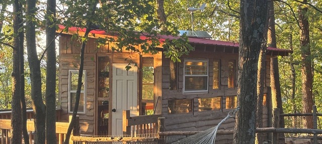 Sunset Pavilion: Rustic Luxury in Concord