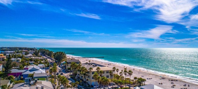 Sunshine Beach Rentals in Holmes Beach