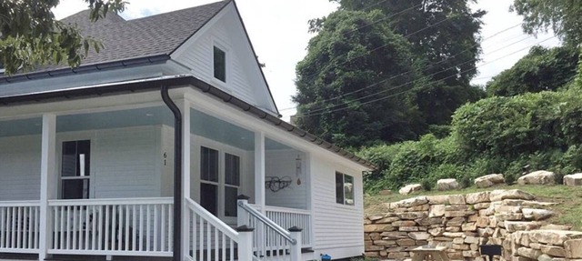 The Bryson City Farmhouse - Railroad History in Downtown! in Bryson City