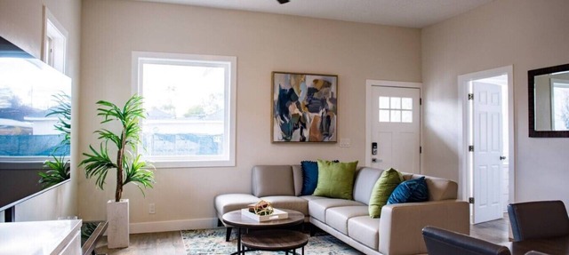 The Olive Den - Spacious New Remodel - Big Groups. in Midvale