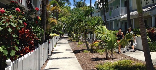 Truman Annex Gem Shipyard 2BR C Walk to Beach & Bars, Best of Old Town in Key West