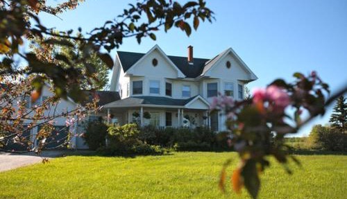 Twin Peaks B&B in Mindemoya