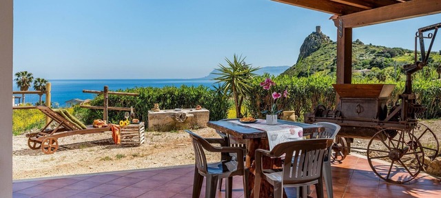 Villa Elena 2 Km from the Natural Reserve of Zingaro in Scopello