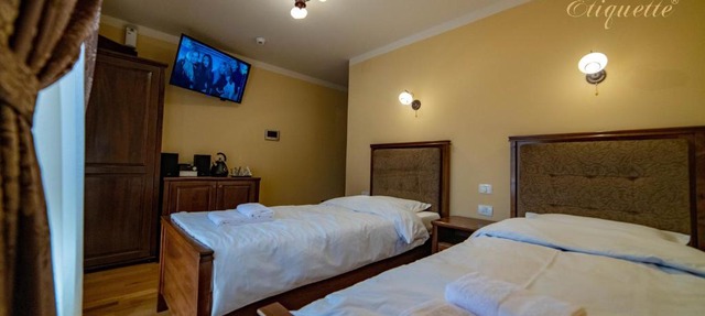 Villa Etiquette in Deva