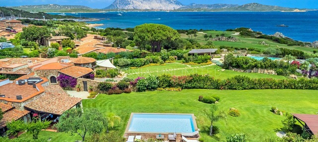 Villa with pool in Puntaldia: Villa Beth in San Teodoro