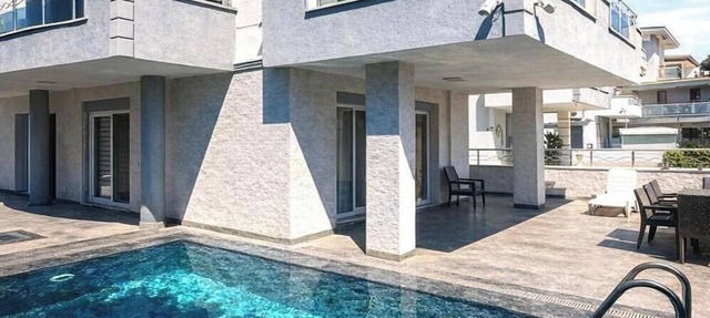 Villa with private pool, 200 meters from the beach. in AYDIN