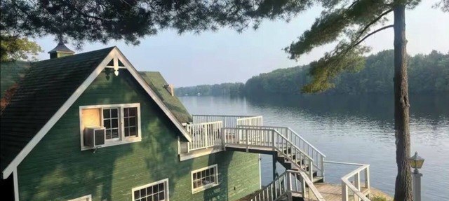 Waterfront Charming Muskoka Cottage in Bracebridge