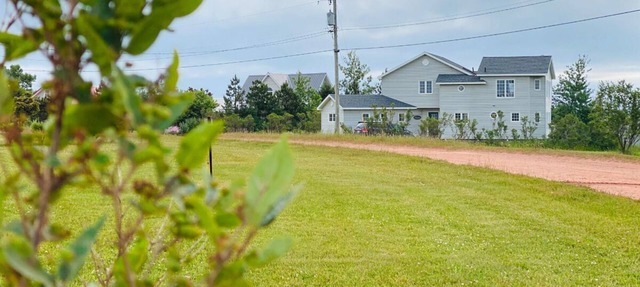 Waterfront Property in New London in Kensington