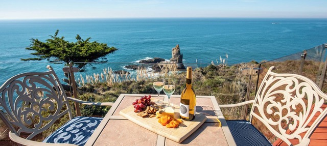 Waves End, by Vinifera Homes in Gualala