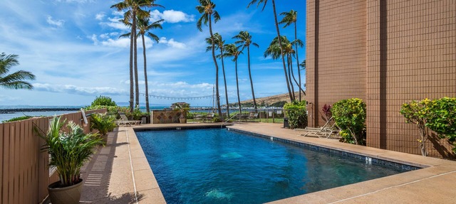 Welcome to Our Little Slice of Oceanfront Paradise! in Wailuku