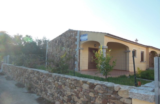 SAN TEODORO - CENTRO E SPIAGGIA A PIEDI - GIARDINO PRIVATO in San Teodoro