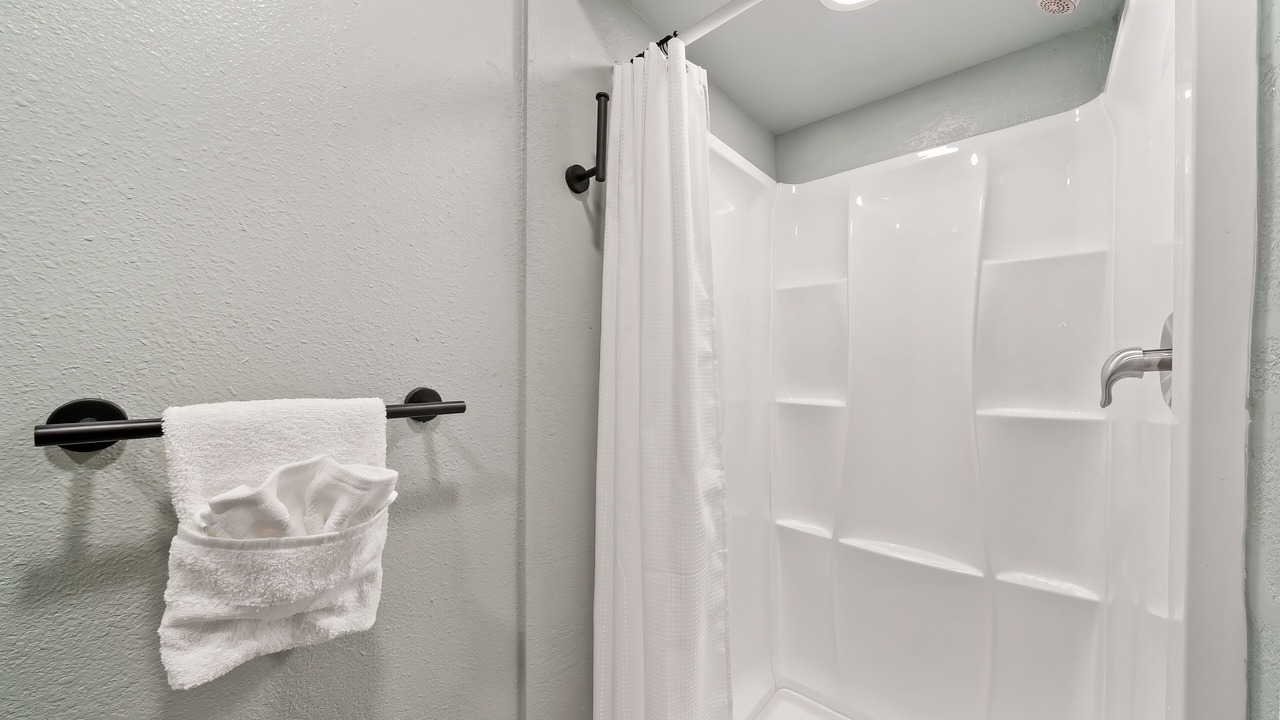 Photo of Bathroom in Lakeside Park