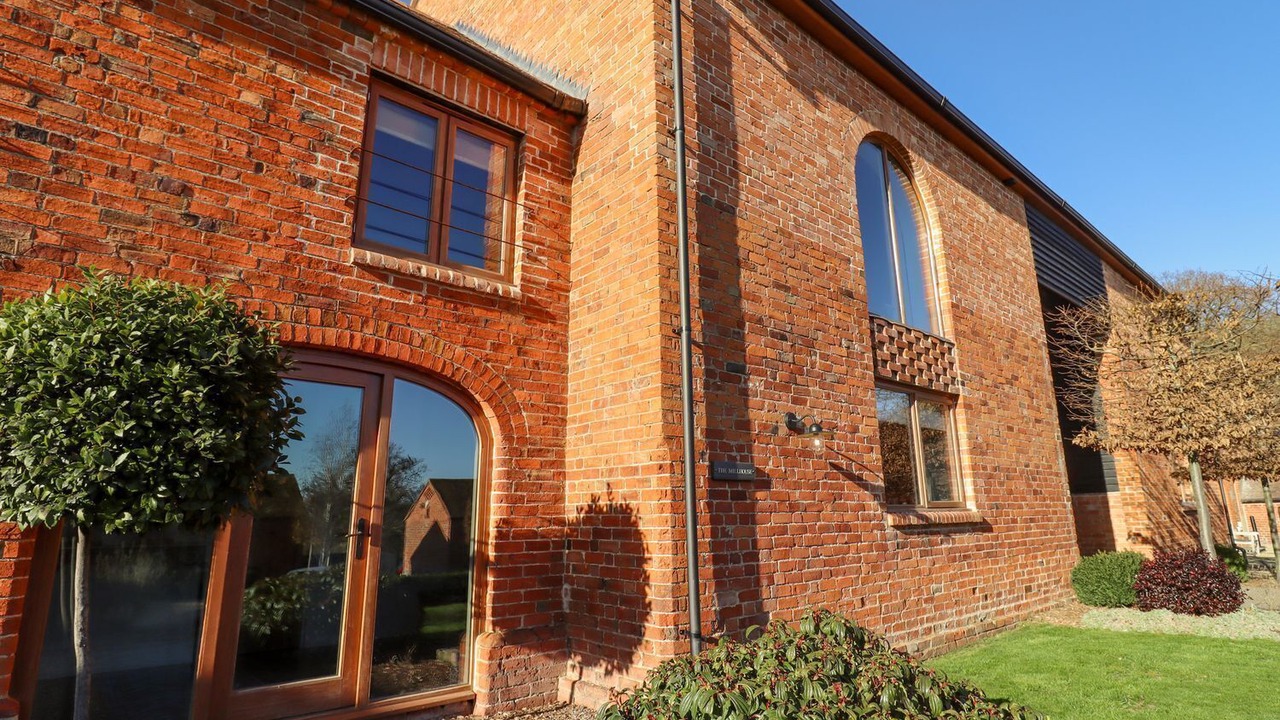 Photo of Outdoor in Moreton
