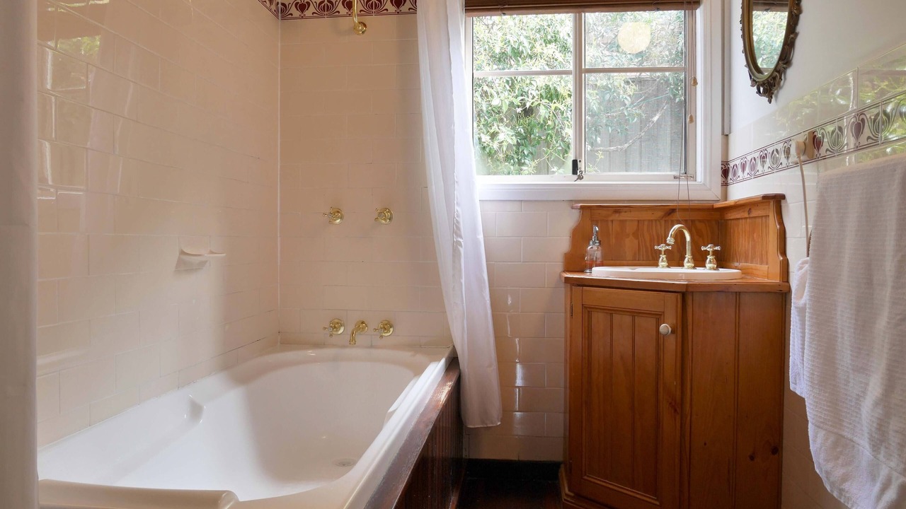 Photo of Bathroom in Katoomba