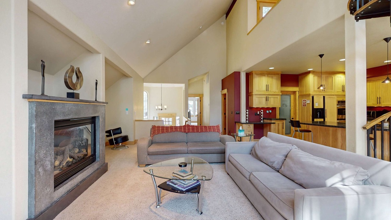 Photo of Livingroom in Sierra Tract