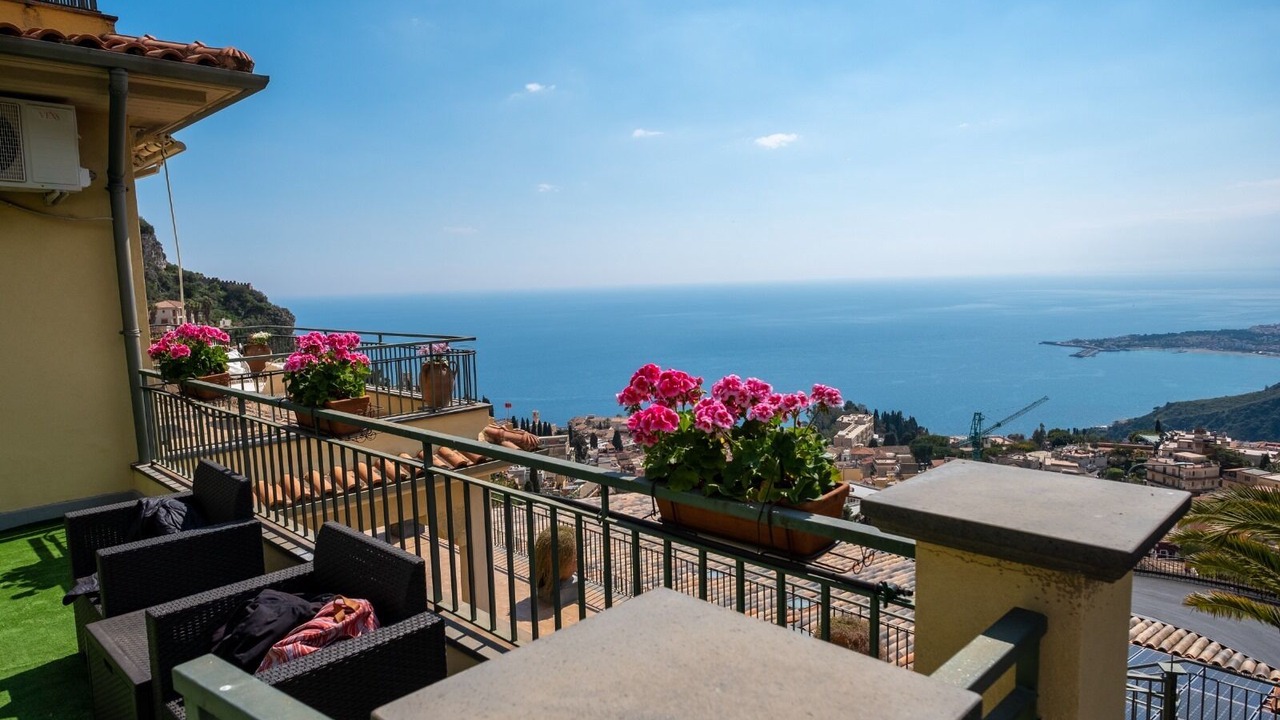 Photo of Patio Balcony in Taormina