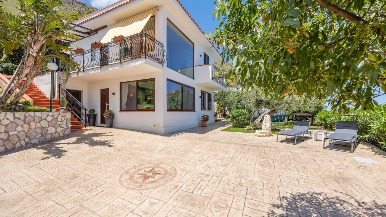 Photo of Outdoor in Carini