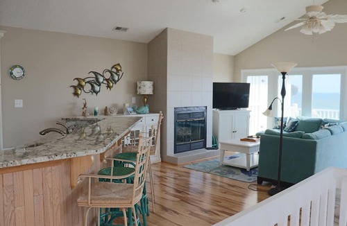 Emerald Isle House | Oceanfront 5BR Escape with Private Pool & Boardwalk