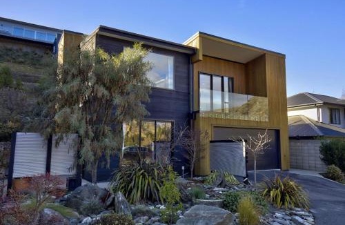 Arthur's Point Apartment | Shotover View - Family friendly close to Coronet Peak