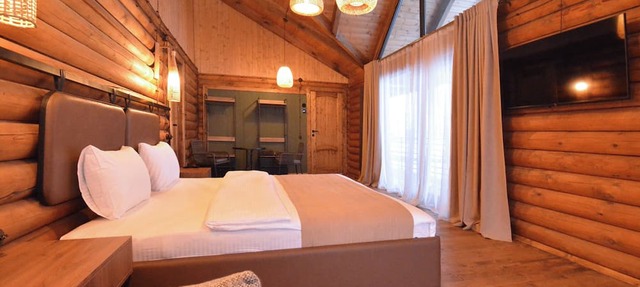 Wooden Villa with pool and sauna in Tsaghkashen