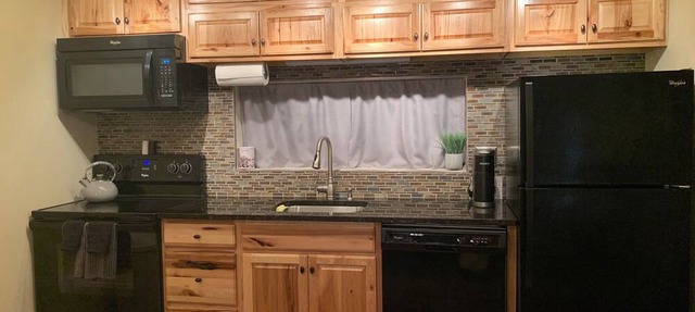The Villages Family Friendly 1BR 1BA Sleeps 6 Ski in/out in Champion