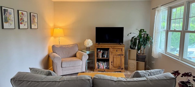 Cozy House less than two miles from Ocean Beaches in Hampton Bays