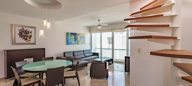 Duplex w/Rooftop Plunge Pool – Walk to Beach in Playa del Carmen