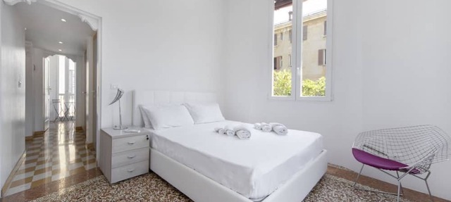 UR-NEST Battisti 2 Deluxe in Bologna