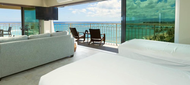 A View to Die for! 3 bedroom 3 bath on the sand at Waikiki Beach in Honolulu