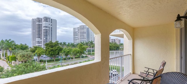 Cozy Condo with Gulf Peek – Steps from the Beach & Across from JW Marriott! in Marco Island