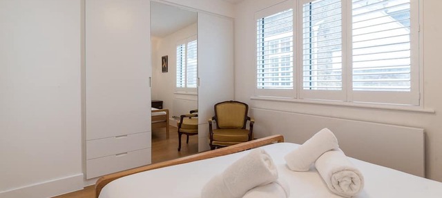 Modern Mews house in Mayfair with terrace in London