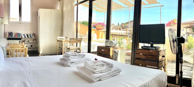 Artistic Loft, Terrace with a spectacular view of Trastevere! in Rome