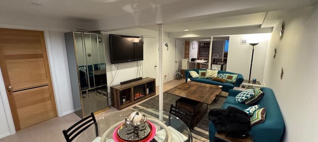 Need a nice room? 3 min walk to beach & 2 miles from town & separate entrance! in Sag Harbor