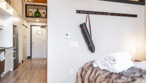 Bradshaw Lofts The Brixton King Suite in Stratford